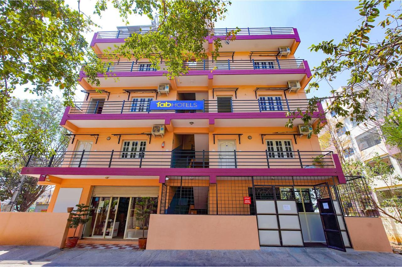 העיר בנגלור Fabexpress Manyu Inn - Nr Haralur Road מראה חיצוני תמונה